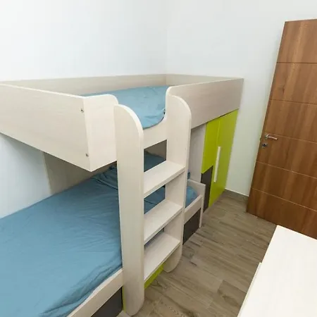 Apartament 3 Bedroom In St Paul Bay *
