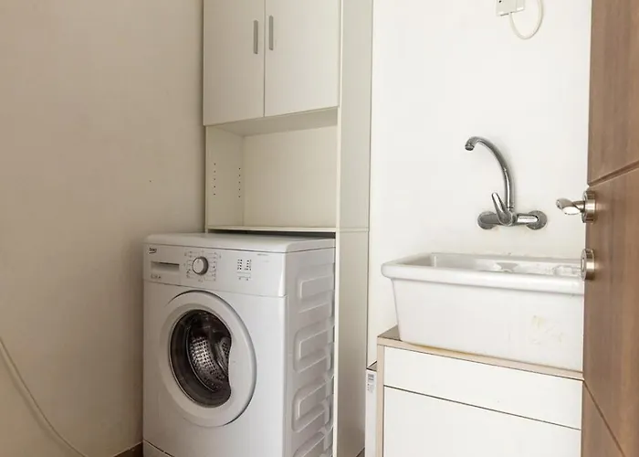 3 Bedroom In St Paul Bay Apartment