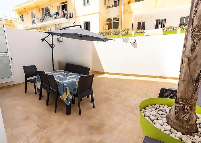 3 Bedroom In St Paul Bay Lägenhet *