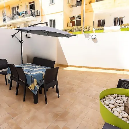 3 Bedroom In St Paul Bay Appartement *